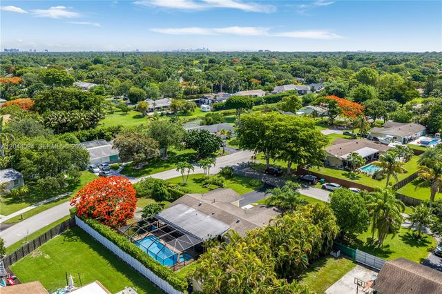 18250 SW 88th Place, Palmetto Bay, FL 33157