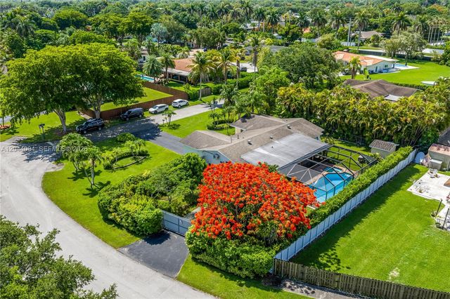 18250 SW 88th Place, Palmetto Bay, FL 33157