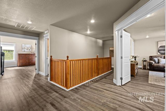 313 E Ryegate Dr, Meridian, ID 83646
