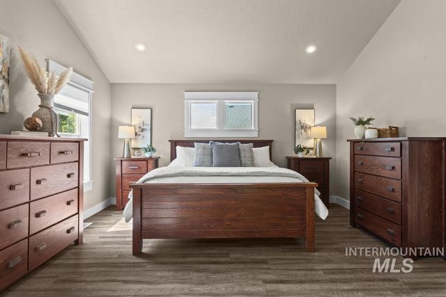 313 E Ryegate Dr, Meridian, ID 83646
