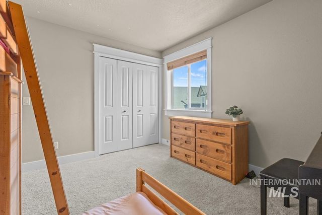 313 E Ryegate Dr, Meridian, ID 83646
