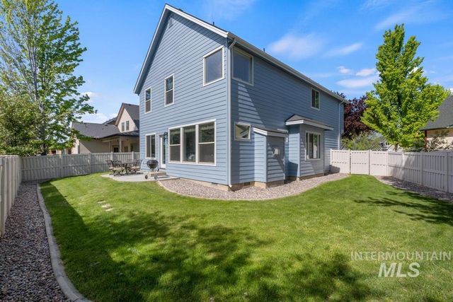 313 E Ryegate Dr, Meridian, ID 83646