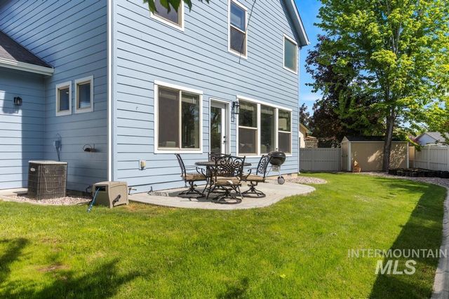 313 E Ryegate Dr, Meridian, ID 83646