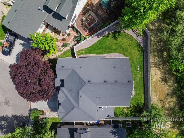 313 E Ryegate Dr, Meridian, ID 83646