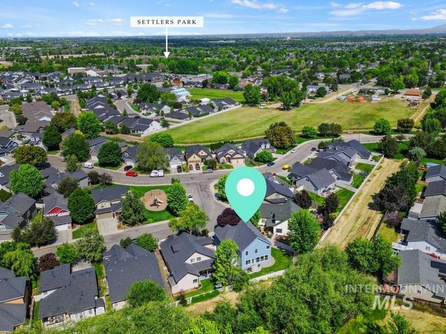 313 E Ryegate Dr, Meridian, ID 83646