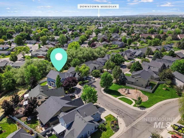313 E Ryegate Dr, Meridian, ID 83646