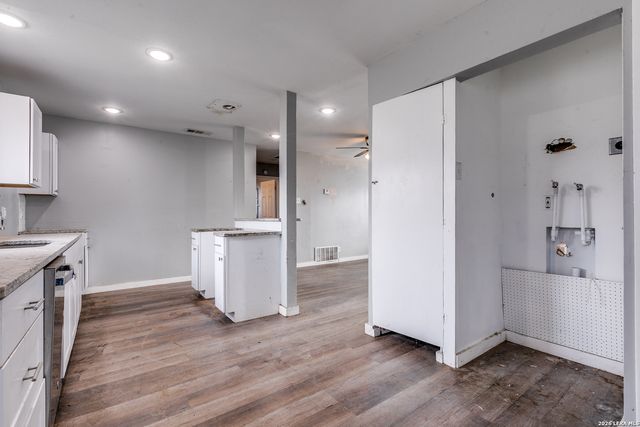 5647 Middlefield, San Antonio, TX 78242