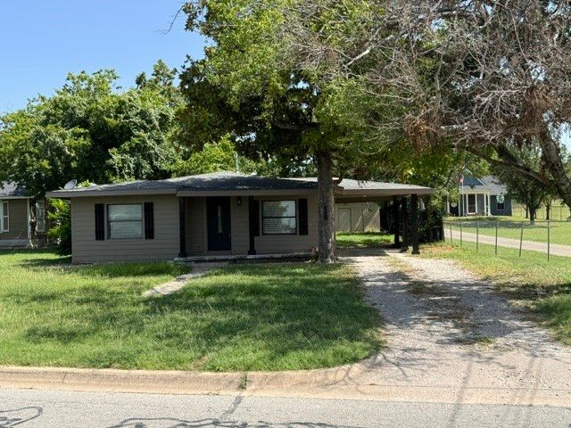 913 Jameson Street, Weatherford, TX 76086