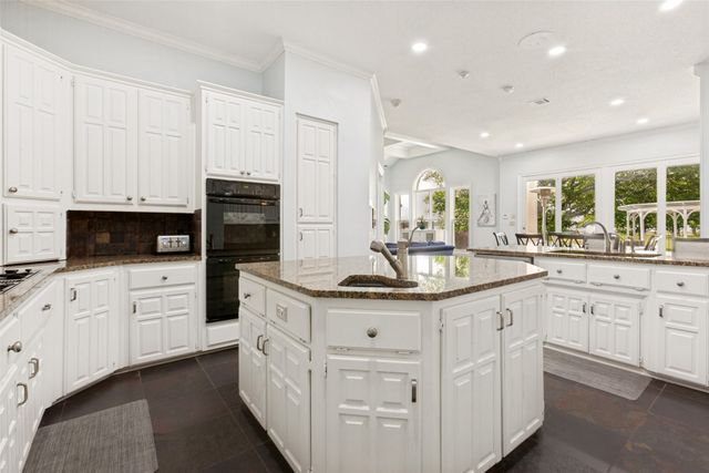 32 Victoria Drive, Rowlett, TX 75088