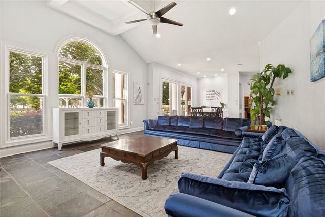 32 Victoria Drive, Rowlett, TX 75088