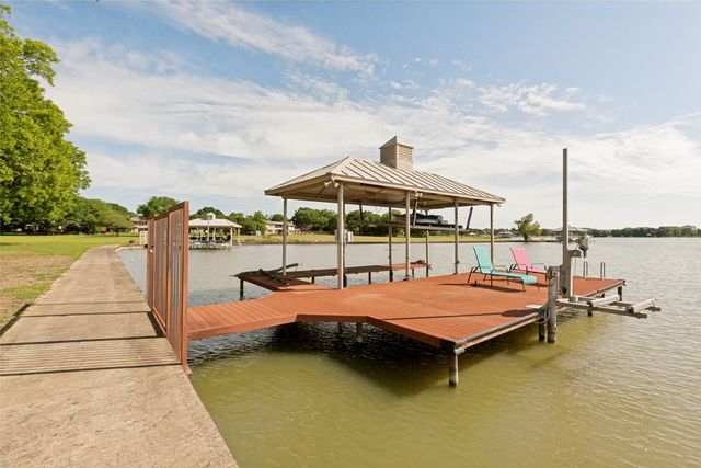 32 Victoria Drive, Rowlett, TX 75088
