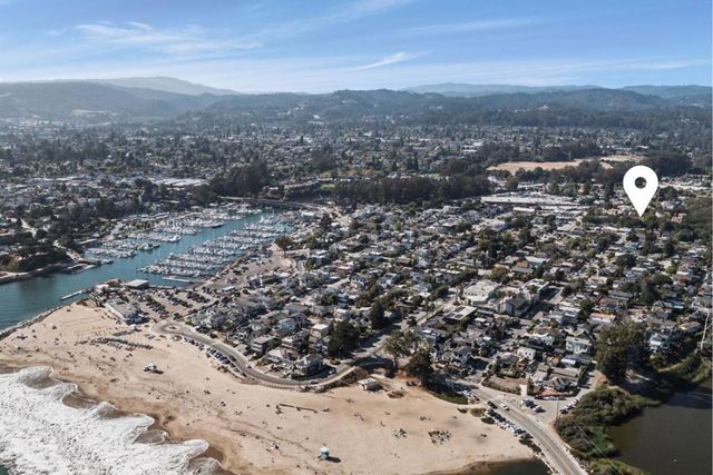 188 Harbor Beach Court, Santa Cruz, CA 95062