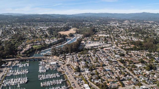 188 Harbor Beach Court, Santa Cruz, CA 95062