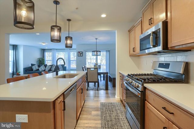 110 EMMA CIR, Harrisburg, PA 17112