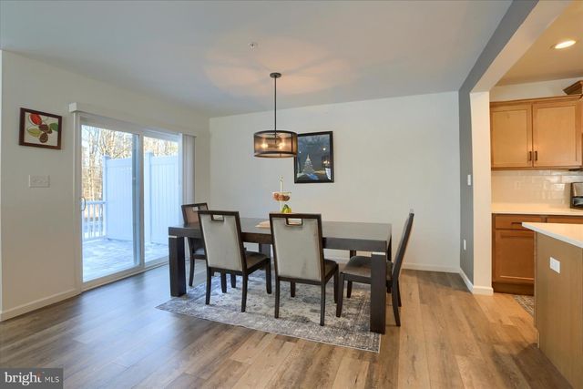 110 EMMA CIR, Harrisburg, PA 17112