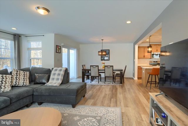 110 EMMA CIR, Harrisburg, PA 17112