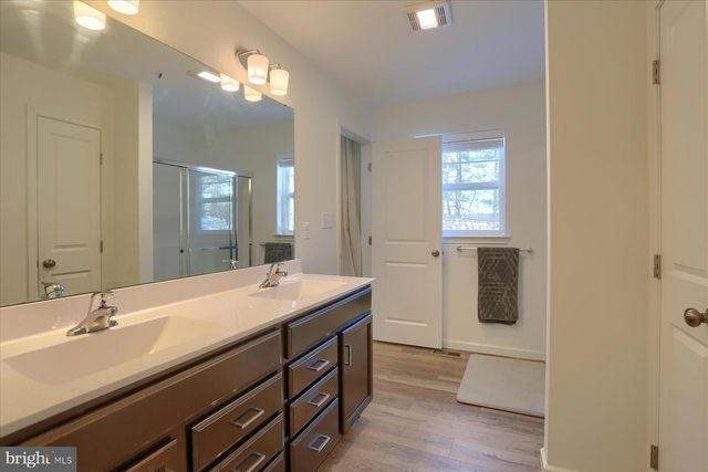 110 EMMA CIR, Harrisburg, PA 17112