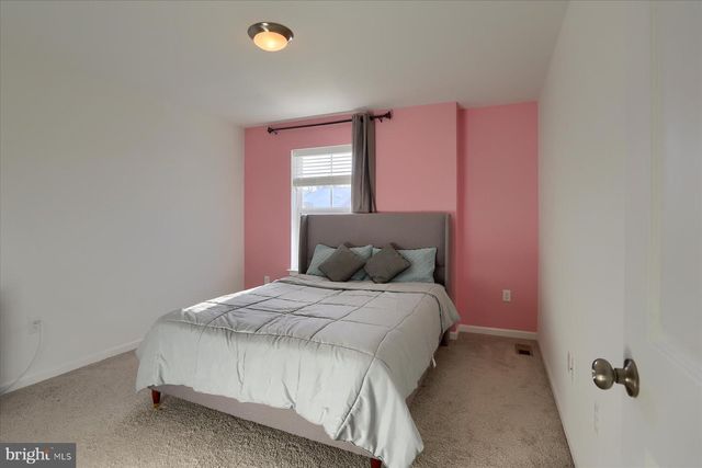 110 EMMA CIR, Harrisburg, PA 17112