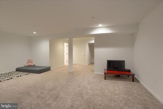 110 EMMA CIR, Harrisburg, PA 17112