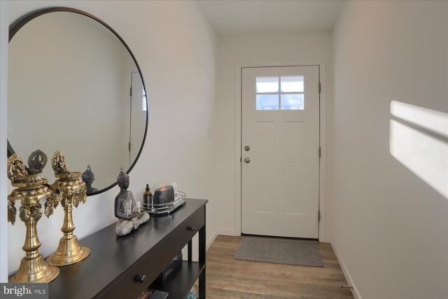 110 EMMA CIR, Harrisburg, PA 17112