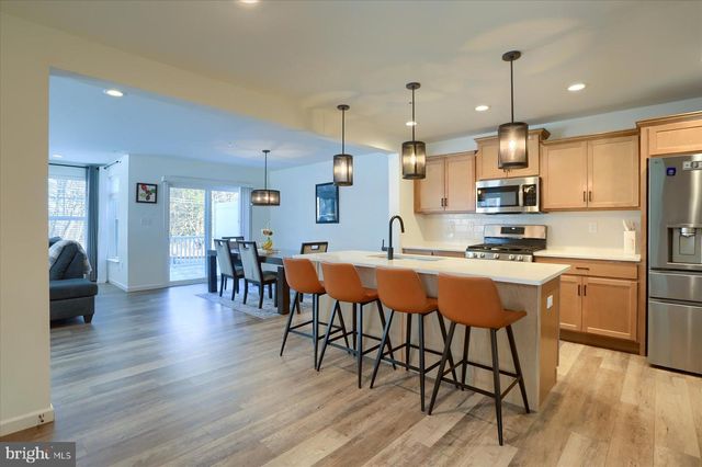 110 EMMA CIR, Harrisburg, PA 17112