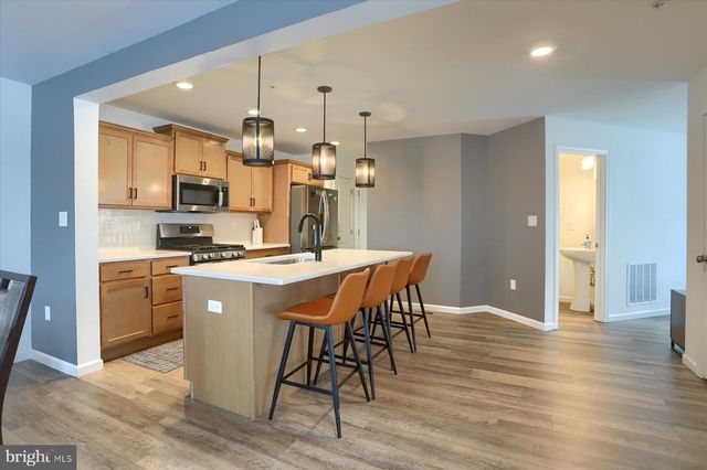 110 EMMA CIR, Harrisburg, PA 17112