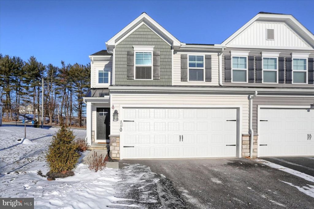 110 EMMA CIR, Harrisburg, PA 17112