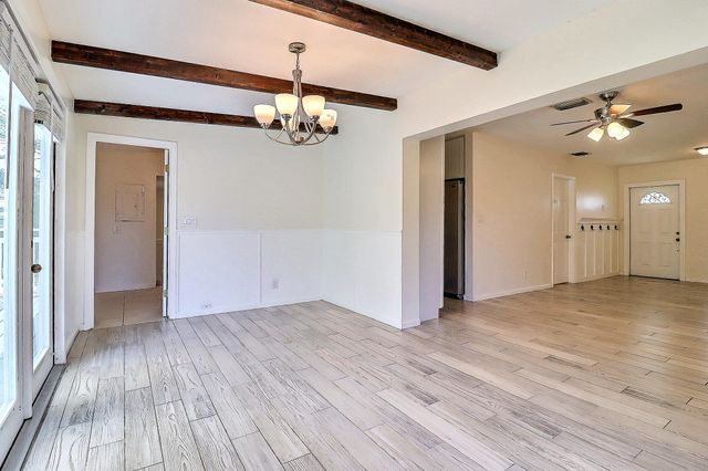 337 Mid Pines Road, Palm Springs, FL 33461