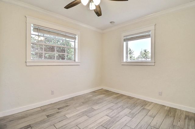 337 Mid Pines Road, Palm Springs, FL 33461
