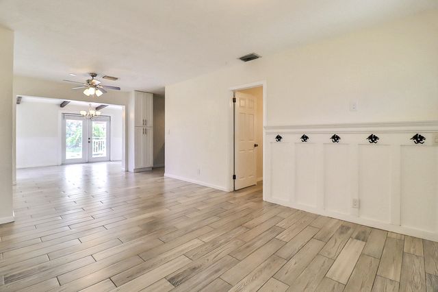 337 Mid Pines Road, Palm Springs, FL 33461