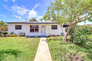 337 Mid Pines Road, Palm Springs, FL 33461