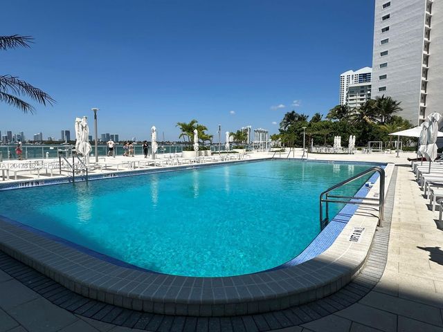 1000 West Ave 1532, Miami Beach, FL 33139