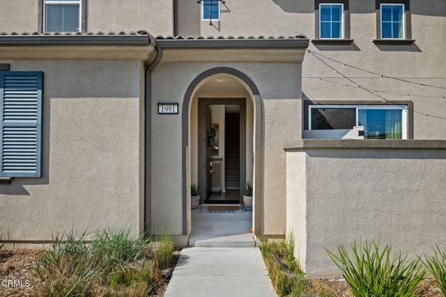 1991 Pomegranate Street, Santa Paula, CA 93060