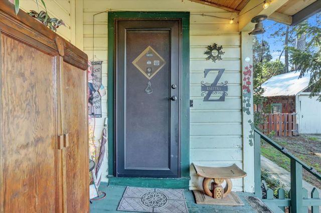 203 Race St, Grass Valley, CA 95945