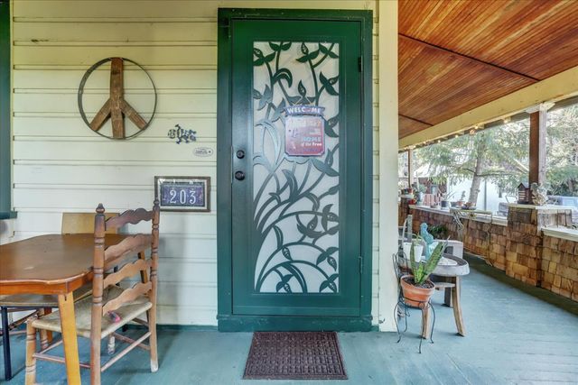 203 Race St, Grass Valley, CA 95945