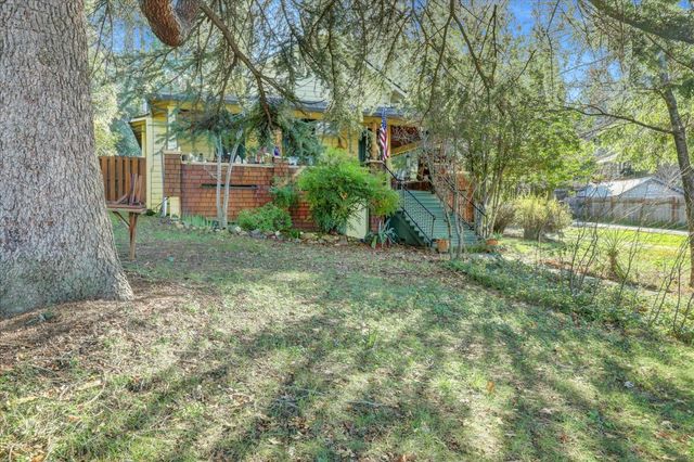 203 Race St, Grass Valley, CA 95945