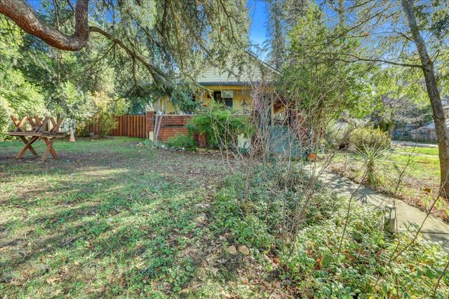 203 Race St, Grass Valley, CA 95945