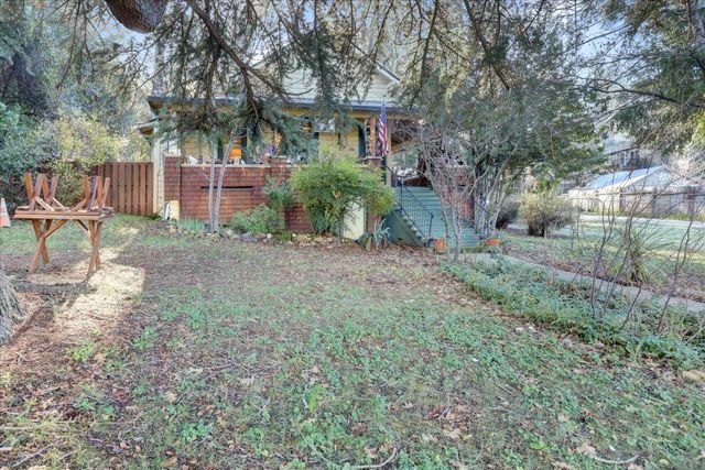 203 Race St, Grass Valley, CA 95945