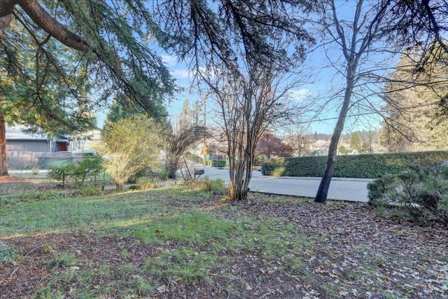 203 Race St, Grass Valley, CA 95945
