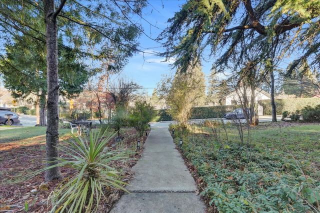 203 Race St, Grass Valley, CA 95945