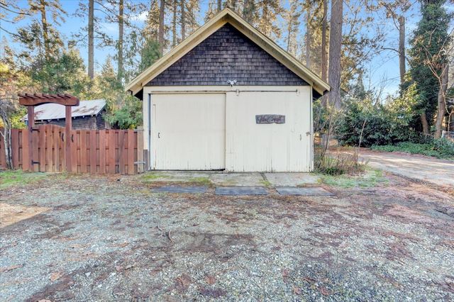 203 Race St, Grass Valley, CA 95945