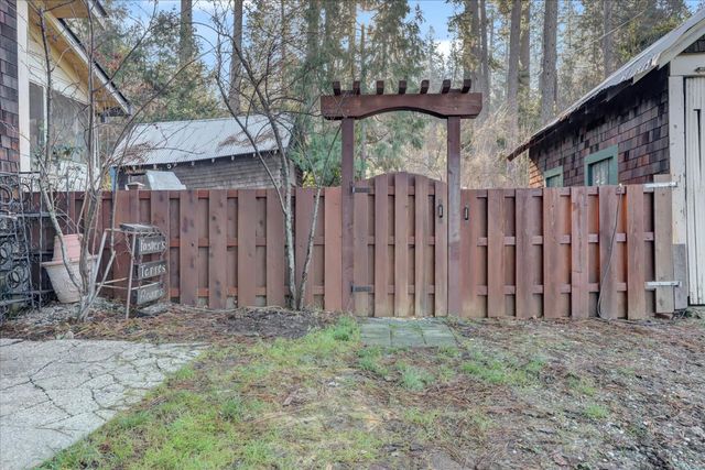 203 Race St, Grass Valley, CA 95945