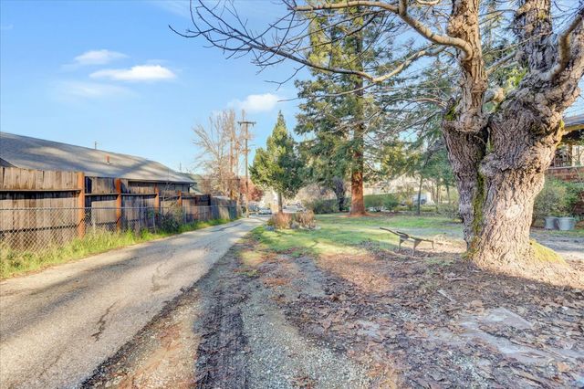 203 Race St, Grass Valley, CA 95945