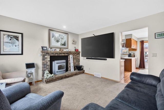 3230 S WHIP POOR WILL LANE, Appleton, WI 54915