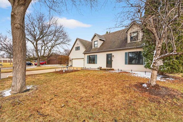 3230 S WHIP POOR WILL LANE, Appleton, WI 54915