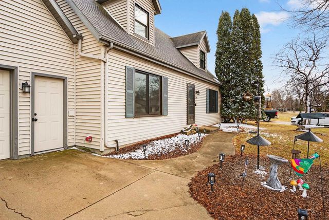 3230 S WHIP POOR WILL LANE, Appleton, WI 54915