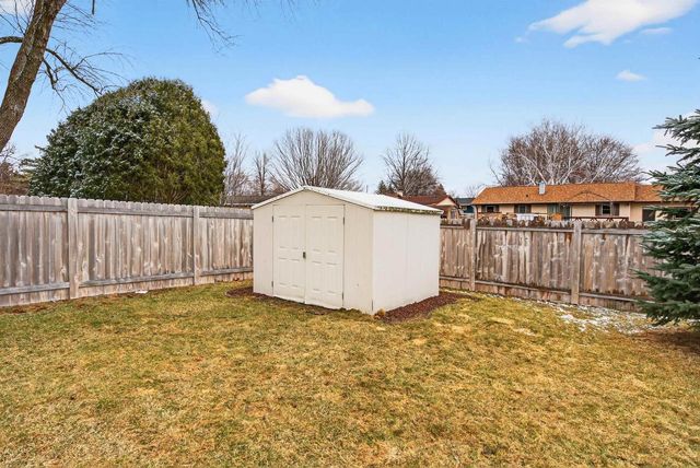 3230 S WHIP POOR WILL LANE, Appleton, WI 54915