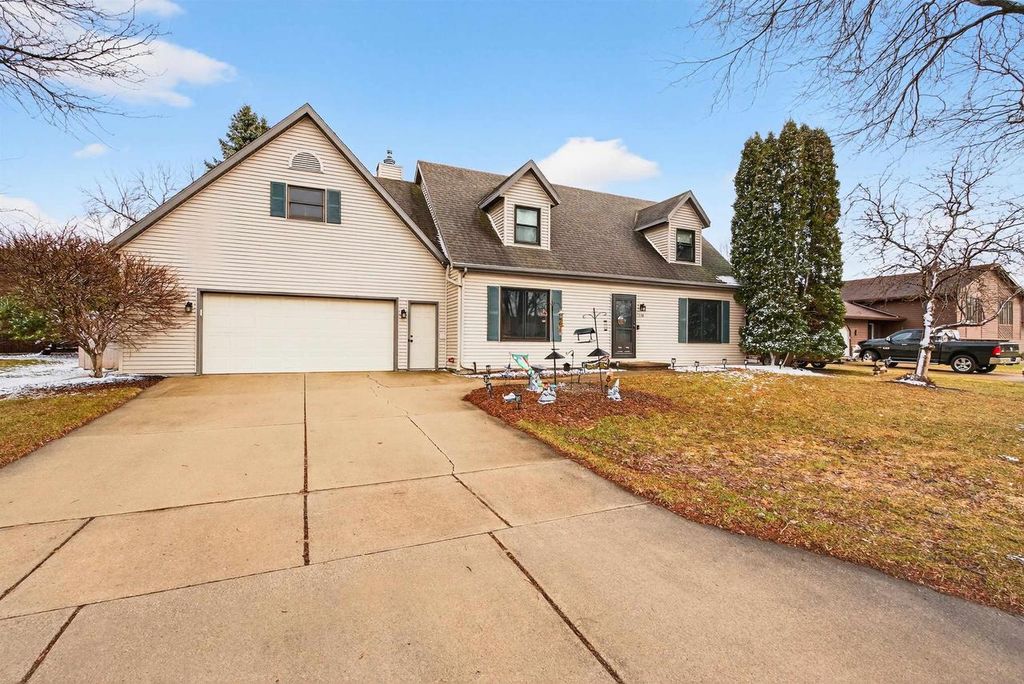 3230 S WHIP POOR WILL LANE, Appleton, WI 54915