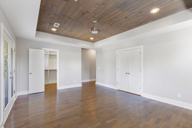 808 Chickasaw Ave, Nashville, TN 37207