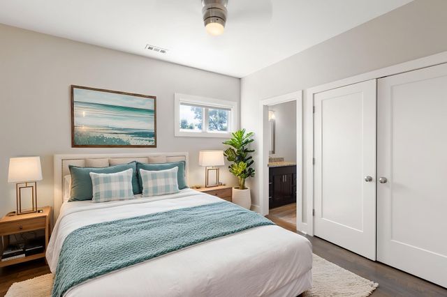 808 Chickasaw Ave, Nashville, TN 37207